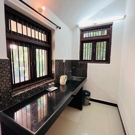 Naga Cottages Morjim Extérieur photo