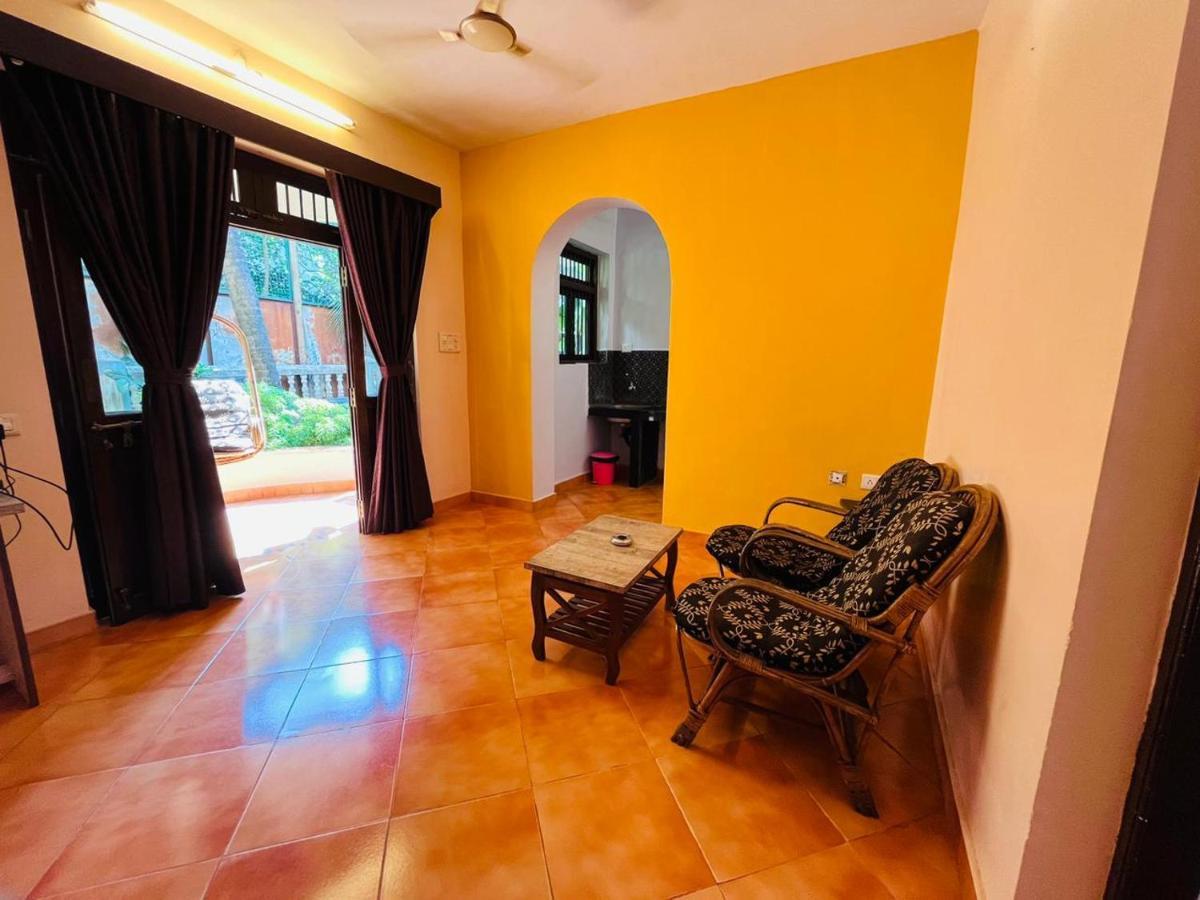 Naga Cottages Morjim Extérieur photo