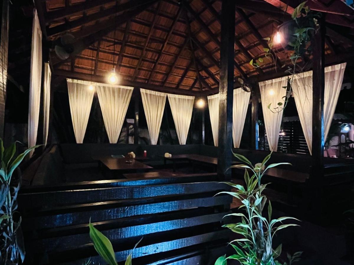 Naga Cottages Morjim Extérieur photo