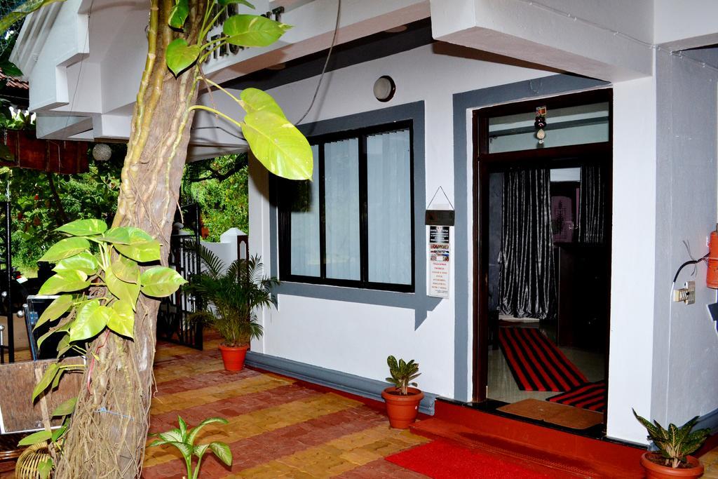 Naga Cottages Morjim Extérieur photo